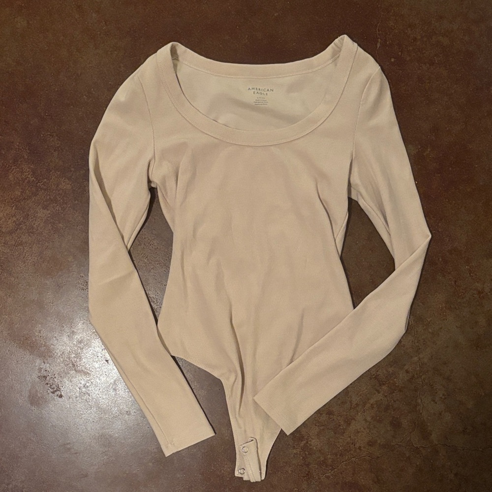 Women's American Eagle Small Beige Long Sleeve Bodysuit
